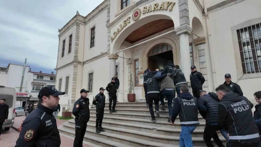 Sinop&rsquo;ta zehir tacirlerine ağır darbe: 10 tutuklama
