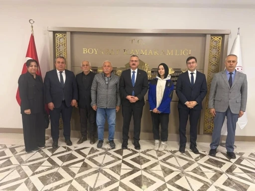 Sinoplu gen&ccedil; kız, azmiyle yılın &ccedil;ırağı olmaya aday