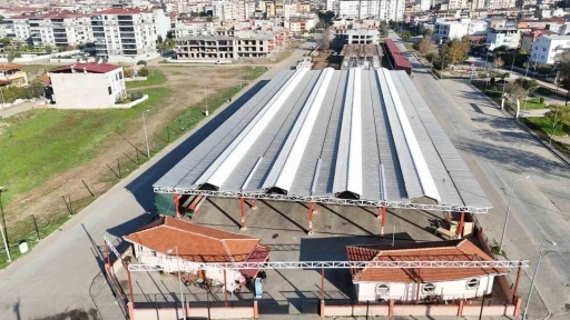 Şirinevler Pazaryeri&rsquo;nde esnafın talebi yerine getirildi
