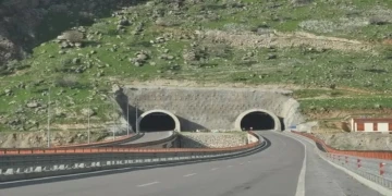 Şırnak-Cizre yolu trafiğe kapatıldı
