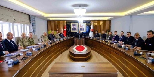 Şırnak&rsquo;ta 2 su&ccedil; &ccedil;etesi &ccedil;&ouml;kertildi, 122 h&uuml;k&uuml;ml&uuml; yakalandı
