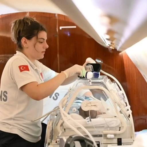 Şırnak&rsquo;ta 4 aylık kalp hastası bebek ambulans u&ccedil;akla İstanbul&rsquo;a sevk edildi
