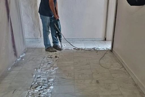 Şırnak’ta ihtiyaç sahibi ailelerin evine kombi ve petekler ücretsiz döşendi
