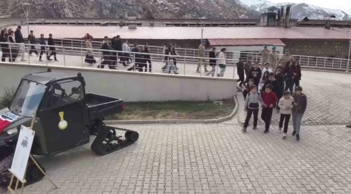 Şırnak’ta jandarmadan çocuklara unutulmaz gün
