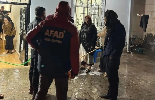 Şırnak&rsquo;ta sağanak sonrası sel
