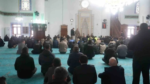 Şırnak&rsquo;ta şehitler i&ccedil;in mevlit okutuldu
