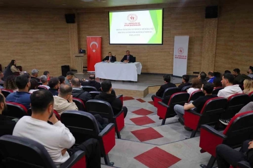 Şırnak&rsquo;ta sporun mimarları bir araya geldi
