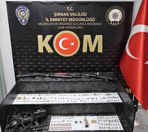 Şırnak&rsquo;ta tarihi eser operasyonunda 180 obje ele ge&ccedil;irildi

