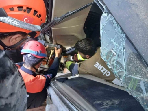 Şırnak&rsquo;ta tır devrildi: 1 yaralı
