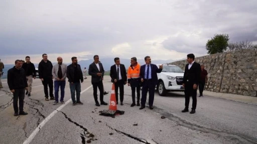 Şırnak&rsquo;ta yağış sonrası bozulan yollar i&ccedil;in acil m&uuml;dahale
