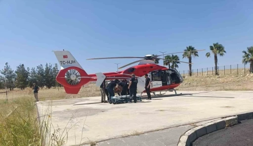 Şırnak&rsquo;ta yaralanan şahıs ambulans helikopterle Şanlıurfa&rsquo;ya getirildi
