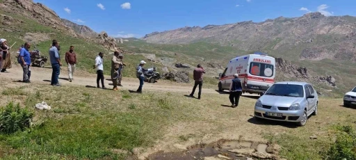 Şırnak’ta yaylada kalanların çadırlarını fırtına vurdu: 3 yaralı
