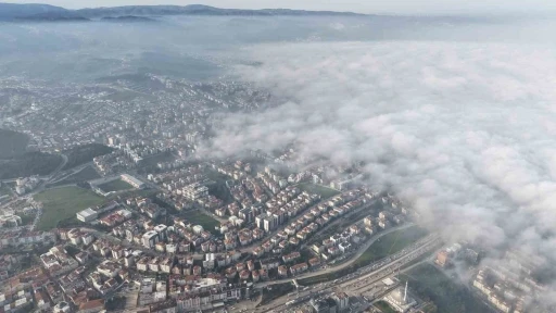 Sis Bursa&rsquo;nın yarısını yuttu
