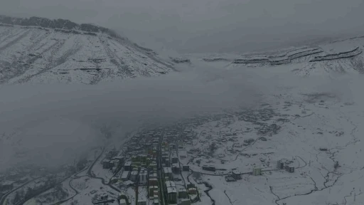 Sisle kaplanan Derecik dronla g&ouml;r&uuml;nt&uuml;lendi
