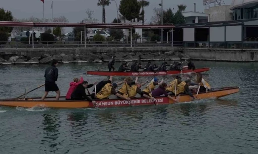 Sisli havaya rağmen kıyasıya rekabet: Dragon Boat Ligi&rsquo;nde Mart heyecanı
