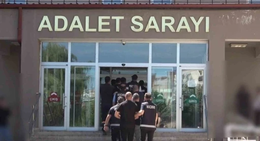 Sivas merkezli 4 ilde tarihi eser ka&ccedil;ak&ccedil;ılığı operasyonu, 18 ş&uuml;pheli g&ouml;zaltına alındı
