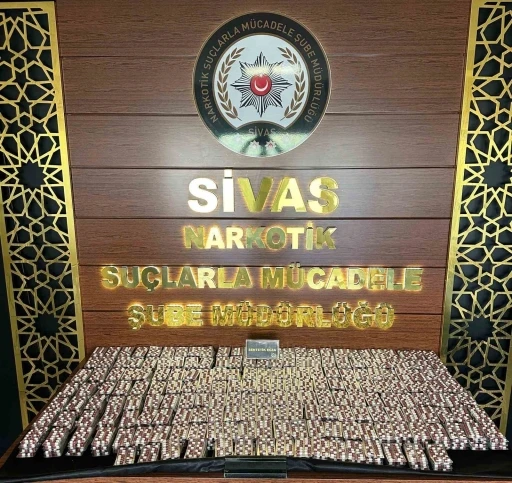 Sivas’ta 13 bin 821 sentetik ecza hap ele geçirildi: 3 tutuklama
