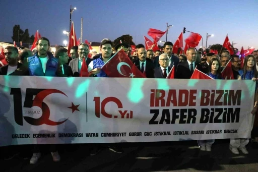 Sivas&rsquo;ta 15 Temmuz&rsquo;un 10. yılında meydan doldu taştı
