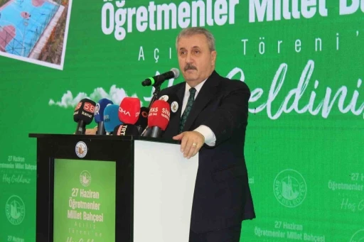 Sivas’ta 27 Haziran Öğretmenler Millet Bahçesi açıldı
