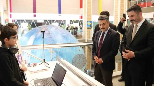 Sivas&rsquo;ta bilim r&uuml;zgarı esti
