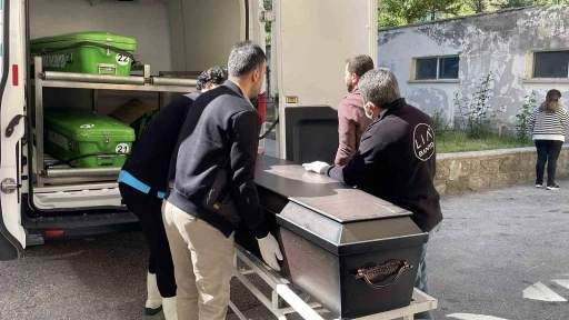 Sivas&rsquo;ta hayvancılıkla uğraşan adam kene nedeniyle hayatını kaybetti
