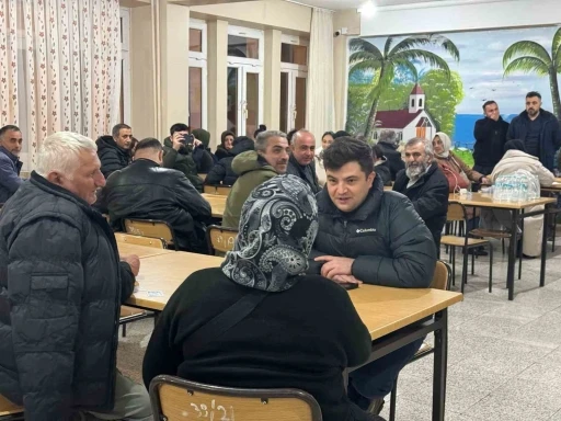 Sivas’ta mahsur kalan yolcular ilçede misafir ediliyor
