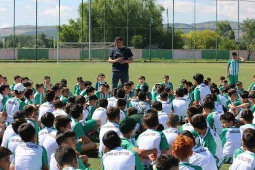 Sivas&rsquo;ta minik kramponlar geleceğe hazırlanıyor
