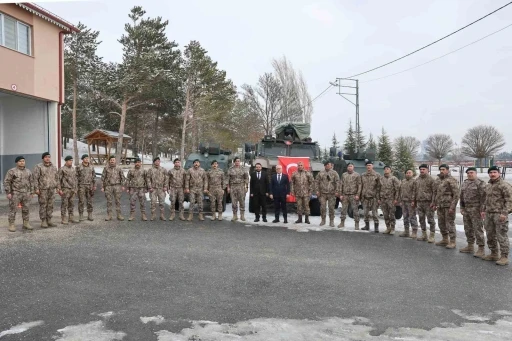Sivas&rsquo;ta P&Ouml;H timleri dualarla Suriye&rsquo;ye uğurlandı
