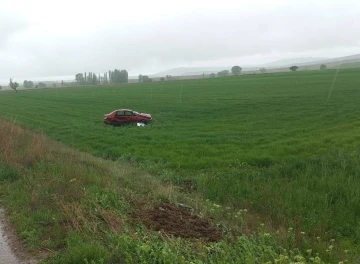 Sivas’ta trafik kazası, 1’i çocuk 2 ölü, 5 yaralı
