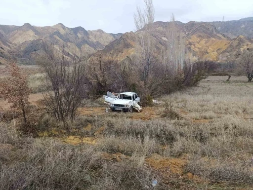 Sivas&rsquo;ta trafik kazası: 1 &ouml;l&uuml;, 2 ağır yaralı

