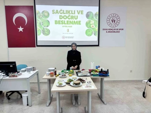 Sivas&rsquo;ta yurt &ouml;ğrencilerine sağlıklı beslenme eğitimi verildi
