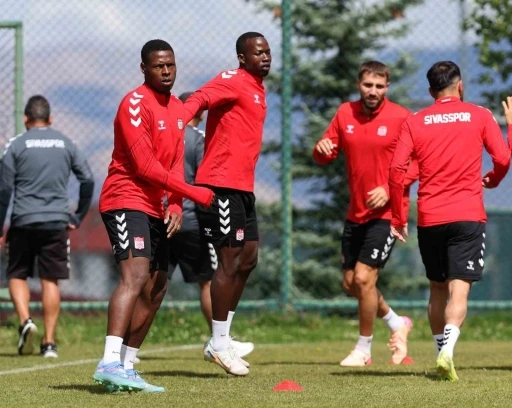 Sivasspor, Adana Demirspor maçı hazırlıkları başladı
