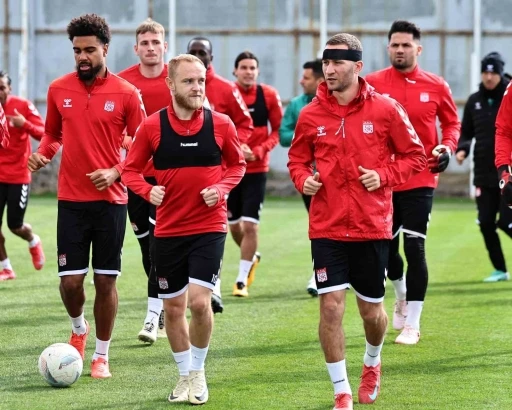 Sivasspor’da Fenerbahçe maçı hazırlıkları başladı
