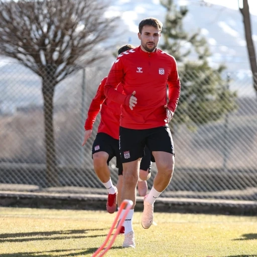 Sivasspor&rsquo;da, Sakaryaspor ma&ccedil;ı hazırlıkları s&uuml;r&uuml;yor
