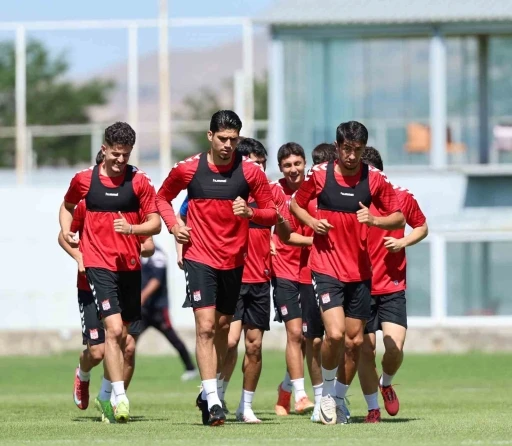 Sivasspor’da yeni sezon hazırlıkları devam ediyor
