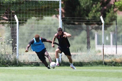 Sivasspor&rsquo;da yeni sezon hazırlıkları s&uuml;r&uuml;yor
