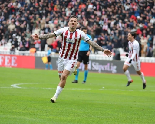 Sivasspor Rey Manaj’a teşekkür etti
