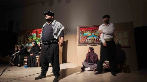 Siverek’te aşiretten barışa çağrı: &quot;Töre&quot; tiyatrosuna yoğun ilgi

