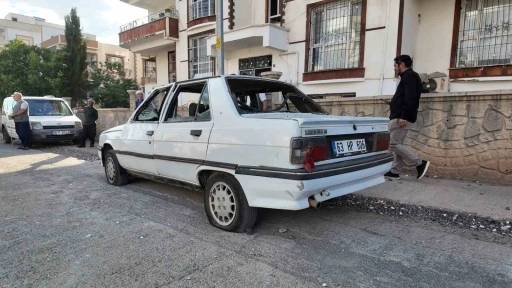 Siverek’te kavgayı ayırmaya çalışan polis memuru bıçaklandı
