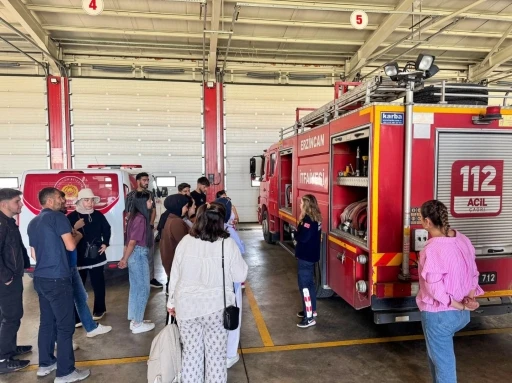 Sivil Savunma ve İtfaiyecilik Programı öğrencilerinden itfaiyeye ziyaret
