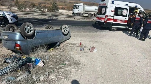 Sivrihisar&rsquo;da otomobil takla attı: 2 yaralı
