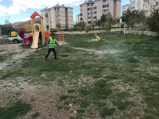 Sivrisinek ve haşerelere karşı ilaçlama yapıldı
