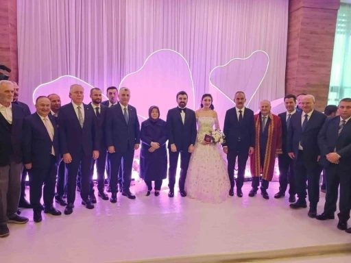 Siyaset, b&uuml;rokrasi ve iş d&uuml;nyası d&uuml;ğ&uuml;nde buluştu
