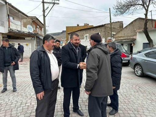 Siyasi parti başkanlarından Adem Şeng&uuml;l&rsquo;e &lsquo;protokol&rsquo; tepkisi

