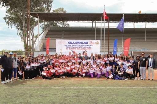 Softbol T&uuml;rkiye Birinciliği Aydın&rsquo;ın ev sahipliğinde tamamlandı
