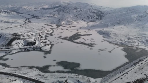 Soğuk Hava Göleti Buzla Kapladı