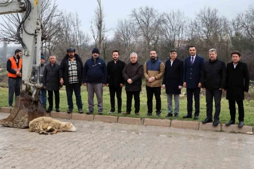 S&ouml;ğ&uuml;t&rsquo;te alt yapı &ccedil;alışmalarında ilk kazma vuruldu
