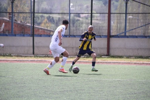 S&ouml;ğ&uuml;tspor kendi evinde fırsatı tepti
