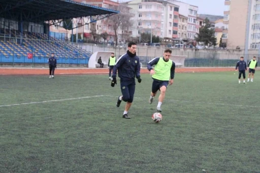 S&ouml;ğ&uuml;tspor zorlu ma&ccedil;ın hazırlıklarını s&uuml;rd&uuml;r&uuml;yor
