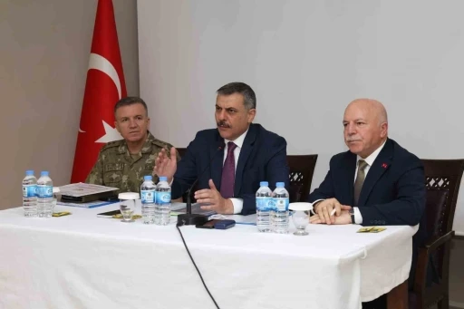 Sokak hayvanlarına yönelik tedbirler masaya yatırıldı
